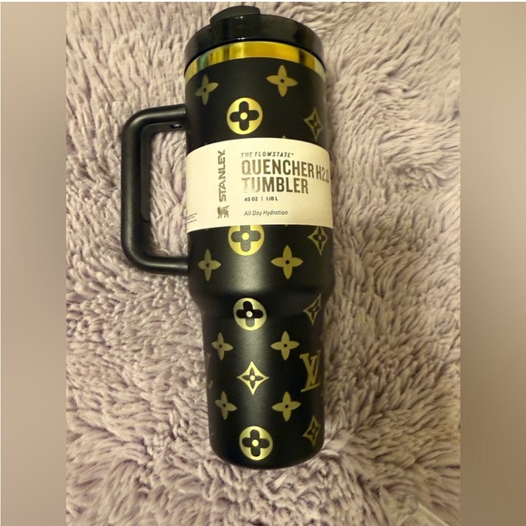Stanley Black/ Gold/ colored Patterned Quencher Tumbler with Handle 40oz w/straw - Picture 5 of 7